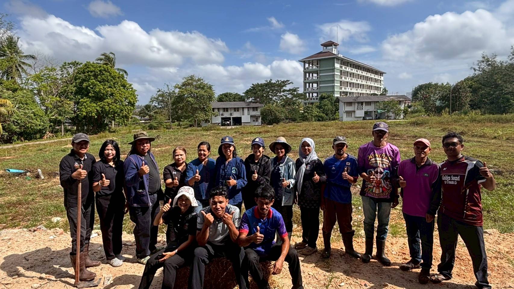 [690220] ศพช.ยะลา : ดำเนินกิจกรรมโครงการสนองพระราชดำริโครงการอนุรักษ์พันธุกรรมพืช อันเนื่องมาจากพระราชดำริ สมเด็จพระเทพรัตนราชสุดาฯ  สยามบรมราชกุมารี (อพ.สธ.)