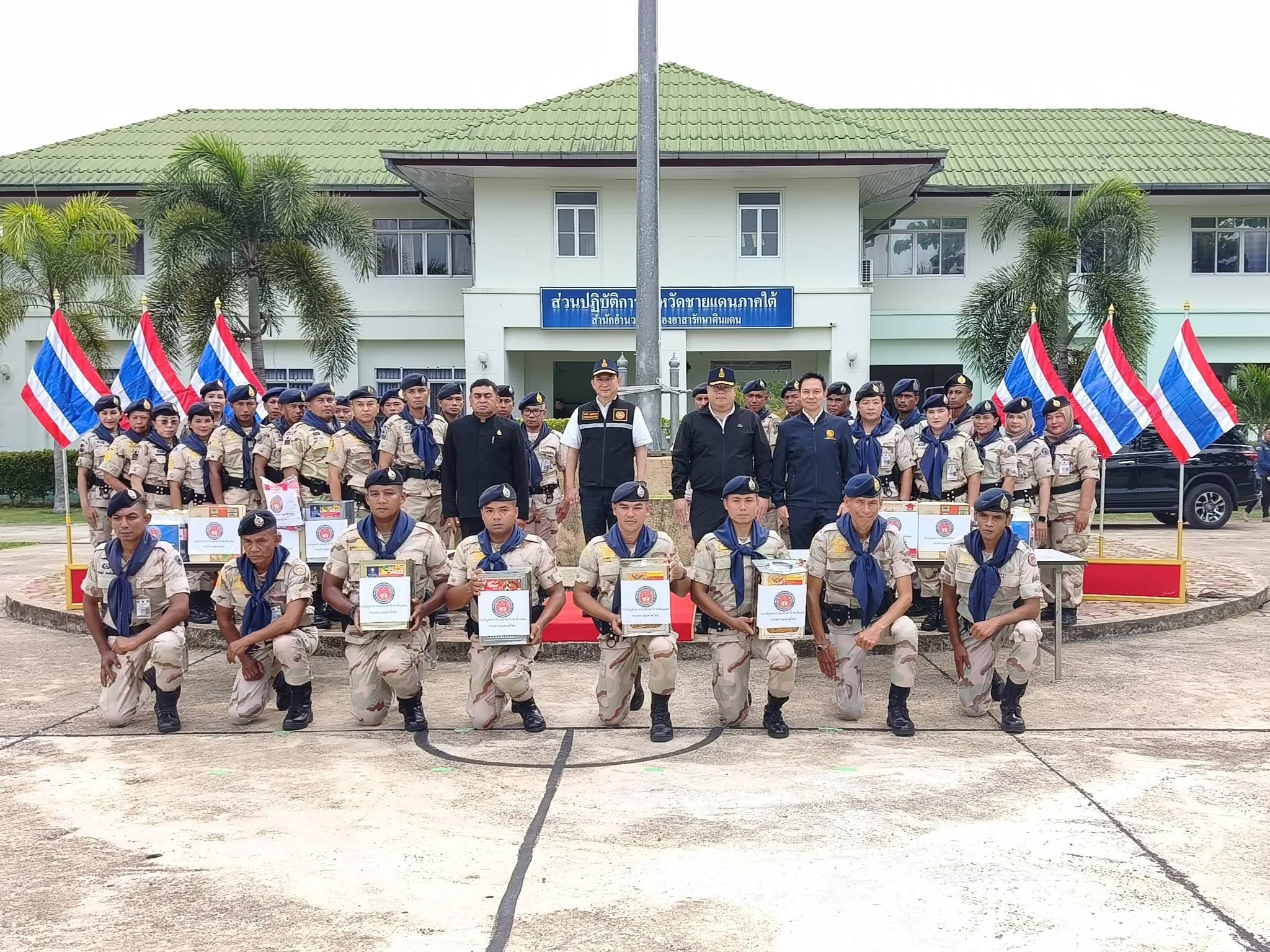 [690708] ศพช. ยะลา ต้อนรับ รองปลัด มท. ลงพื้นที่จังหวัดยะลา เตรียมความพร้อมขับเคลื่อนการพัฒนาเศรษฐกิจฐานราก และยกระดับคุณภาพชีวิตของพี่น้องประชาชน